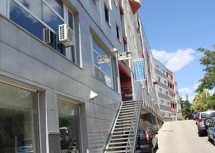 Gostinjska kuća Che 3*